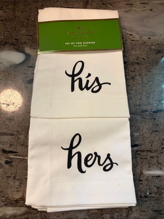 kate spade Other - kate spade White Cotton Napkin Set with Black Script